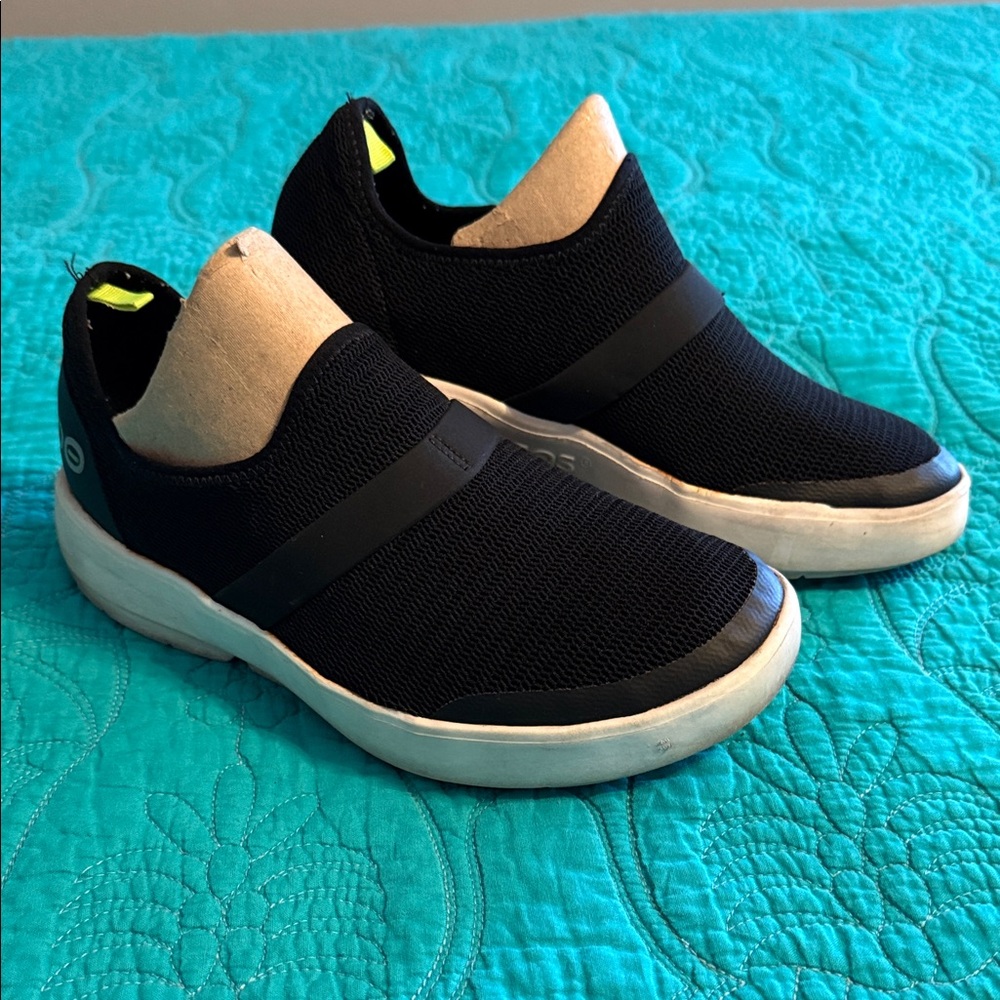 Oofos Black Slip-On Sneakers